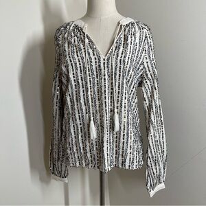 Anthro accuracy a la plage Ivory - SZ XS - Sequined Boho Peasant Top Blouse